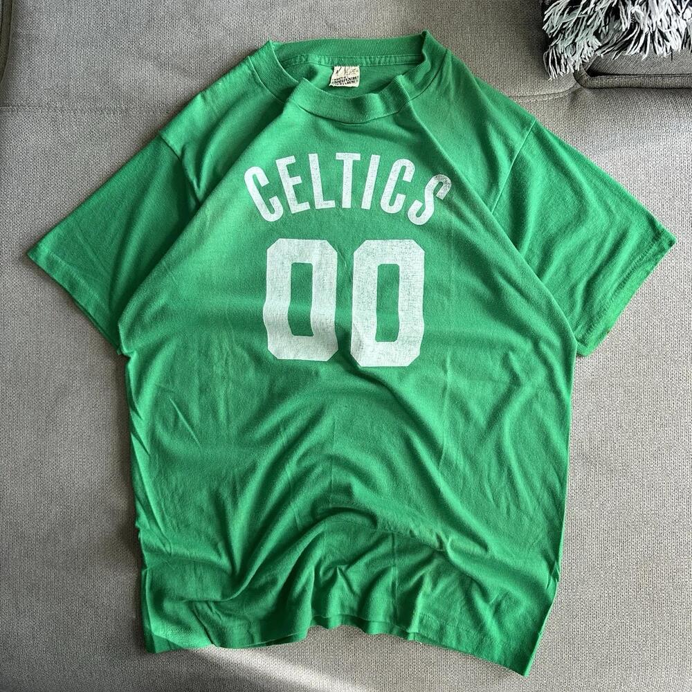 80S Boston Celtics Robert Parish  T-Shirt